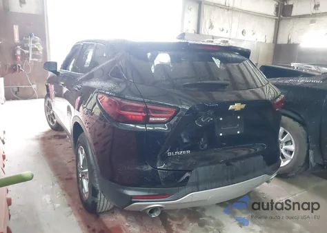 2025 Chevrolet Blazer Fwd 2Lt from USA, damaged, VIN 3GNKBCR42SS199811